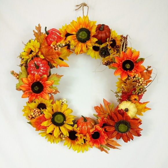 ❗SOLD❗Fabulous Fall Wreath🍁 - Picture 6 of 7